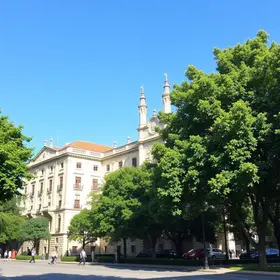 Bom Retiro Guide: Practical Tips for Visitors