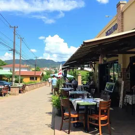 Where to Eat in República: Best Areas, Restaurants and Local Tips