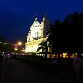 Best Nightlife in República: Areas, Safety and Local Nightlife Tips