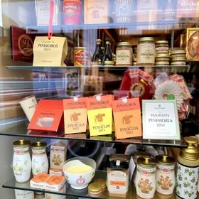 Where to Buy Souvenirs in Pinheiros: Practical Visitor Guide
