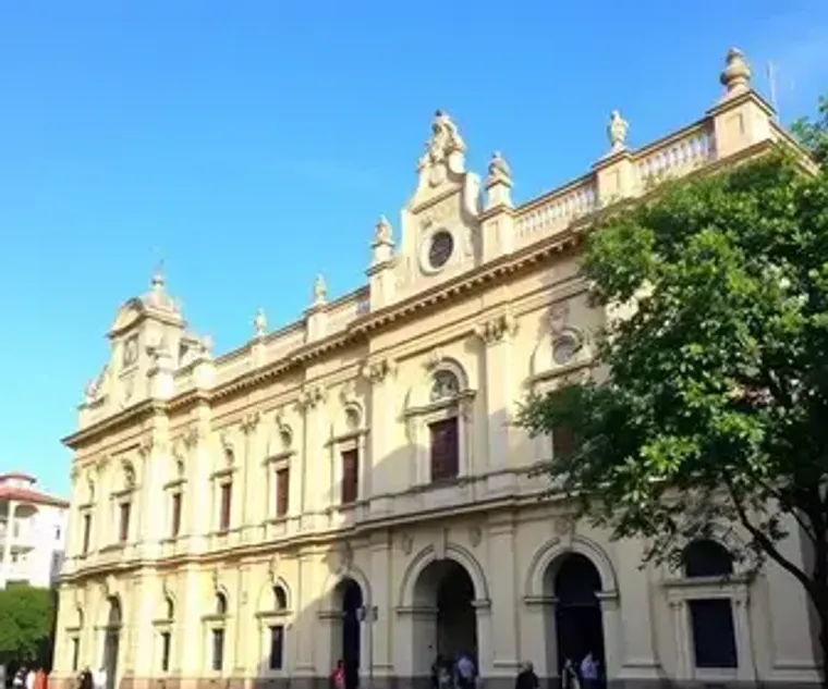 How to Visit Theatro Municipal: Timing, Transport and Visitor Tips